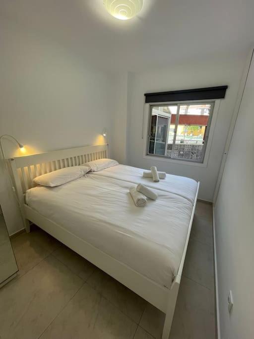 Happy Space Apartment Los Cristianos  Exterior photo